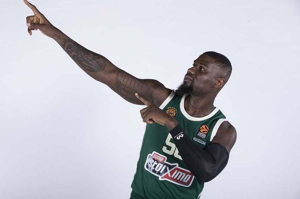 帕纳辛纳科斯篮球俱乐部球员